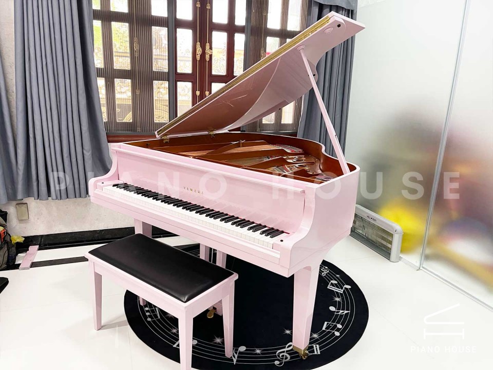 Pink yamaha piano 2025